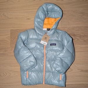 Patagonia Sky Blue Jacket with Vibrant Orange Lining 4T